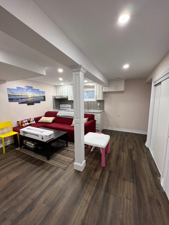 36 Hollyberry Trl Unit Basement, Toronto, ON M2H 2S1 Apartments 36 Hollyberry Trl Toronto, ON