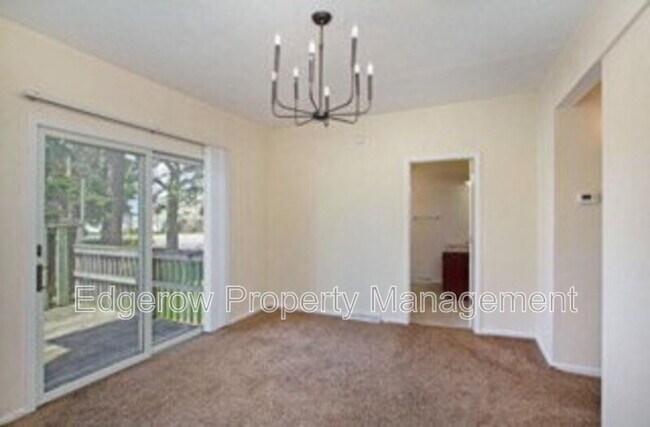 Foto del edificio - 352 Holmdene Blvd NE