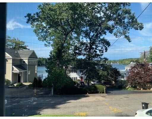 Building Photo - 36 Lakeside Ave