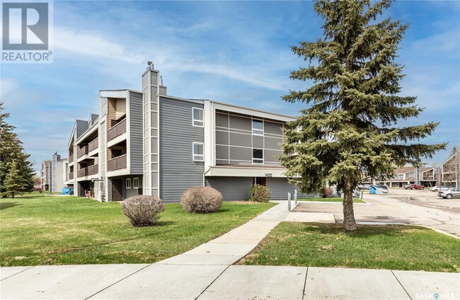 Building Photo - 425 115th St E