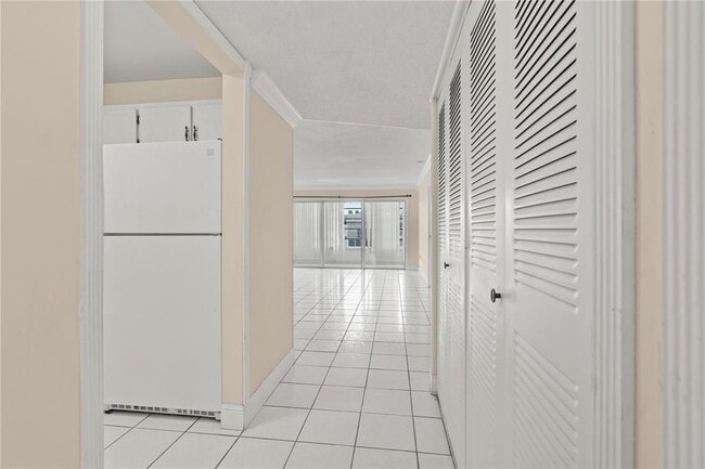 Building Photo - 8350 Sands Point Blvd