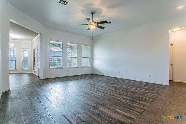 Building Photo - 167 Chering Dr