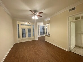 Building Photo - 1901 Post Oak Park Dr