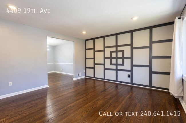 Building Photo - 4409 19th Ave