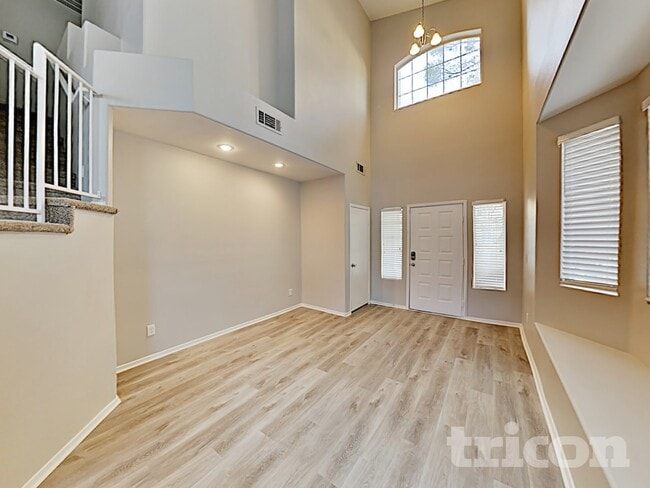 Foto del edificio - 6667 Whistling Swan Way