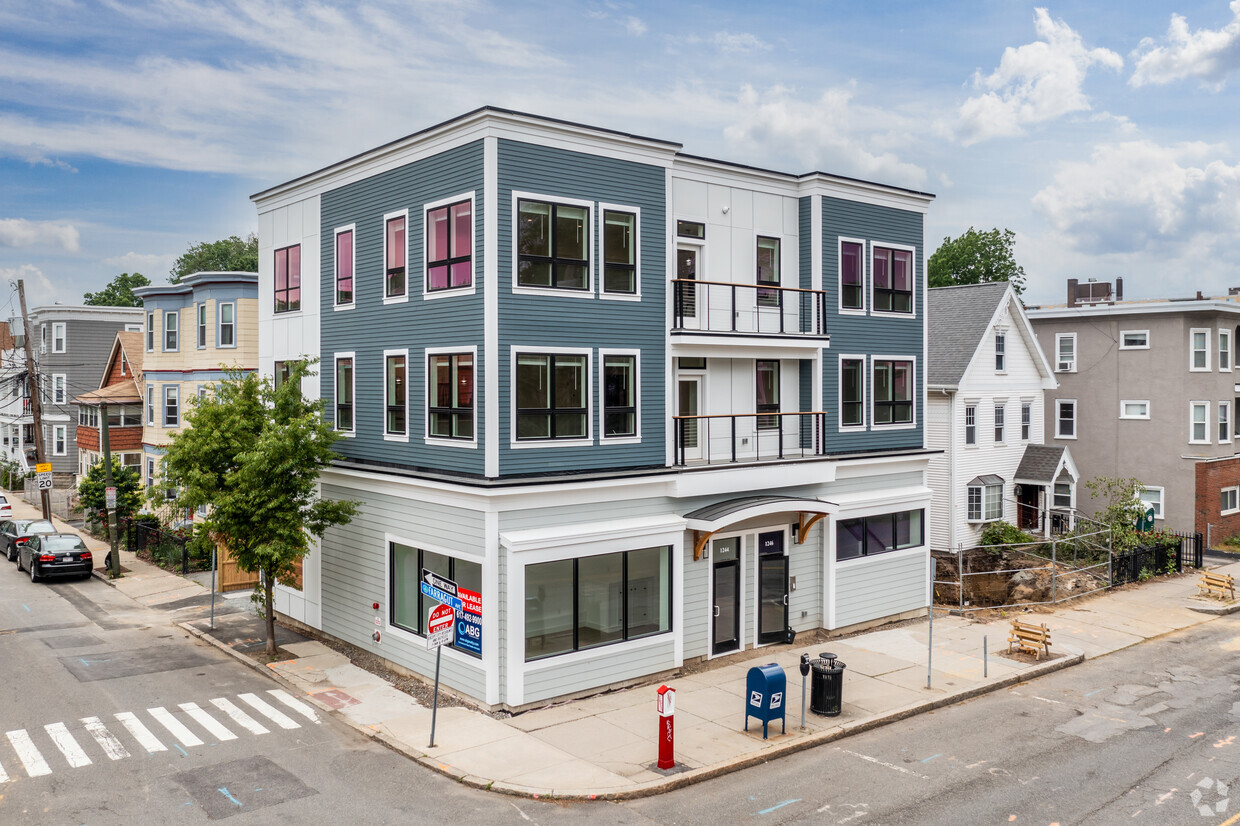 Primary Photo - 1246 Broadway