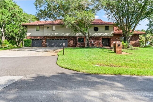 Foto del edificio - 250 Strathmore Ave