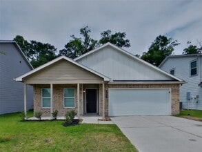 Building Photo - 10050 Cerritos dr