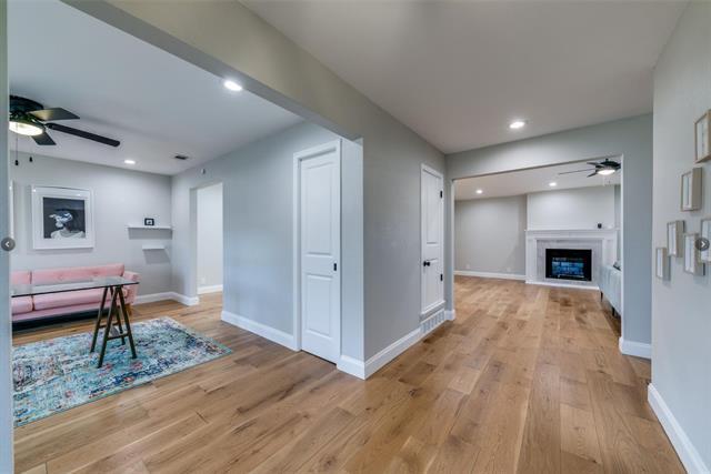 Foto del edificio - 8349 Londonderry Ln