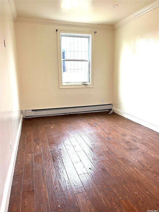 Foto principal - 78-15 32nd Ave