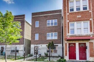 Building Photo - 4641 S Drake Ave