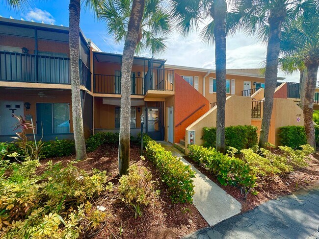 Building Photo - ** WINTERPARK ** 2 BED / 2 BATH - CONDO - ...