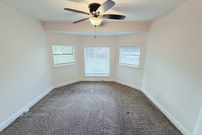 Foto del edificio - 2814 Shell Bark Rd, Decatur, GA 30035