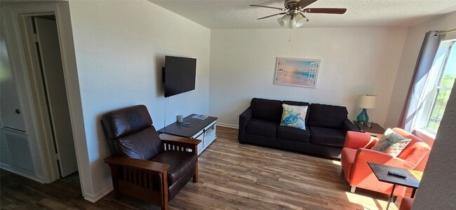 Foto del edificio - 16506 Blackbeard Rd