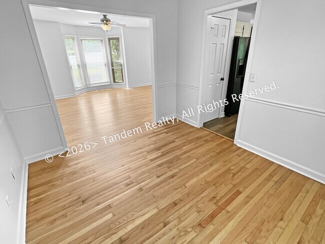 Foto del edificio - 309 Oakcrest Ct