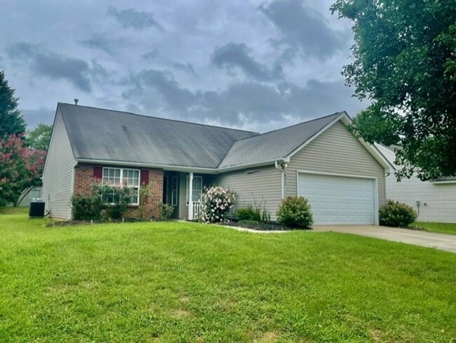Must see this Adorable 3 bedroom 2 bath 2 ... - Must see this Adorable 3 bedroom 2 bath 2 ... House