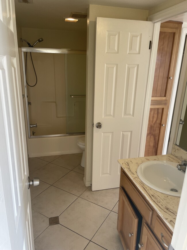 Hallway bathroom - 273 Date Ave