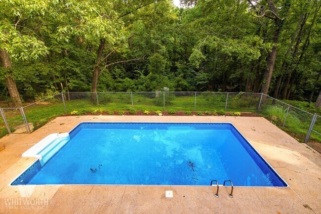Foto del edificio - 4325 Ridgewood Rd
