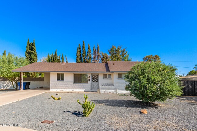 Building Photo - 817 N Hobson Cir