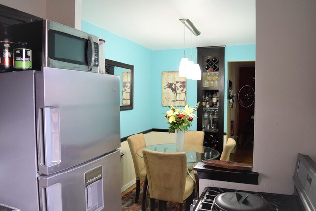 Foto del edificio - 525 W 236th St