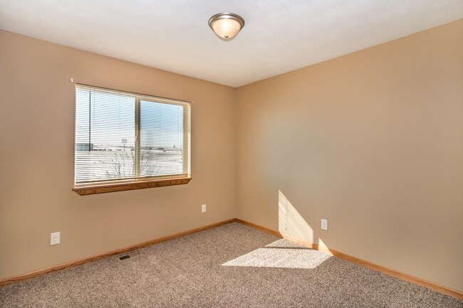 Foto del edificio - Pinecrest Estates Townhomes