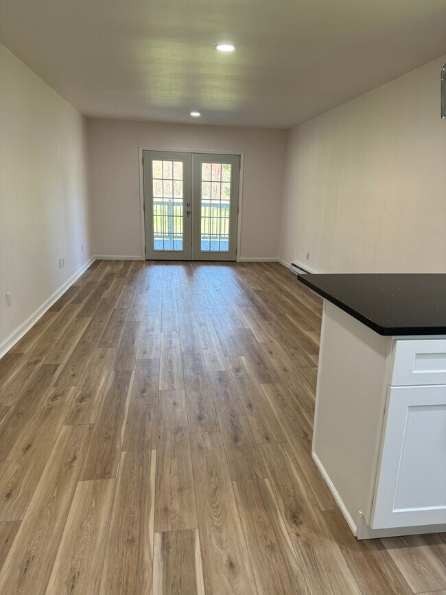 Building Photo - 227 Whalesback Rd