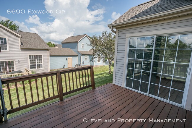 Building Photo - Spacious Cluster Home in Huntsford Farms
