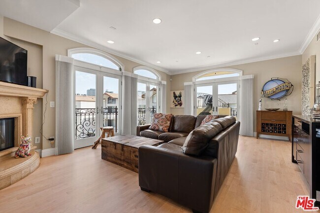 Foto del edificio - 1540 S Bentley Ave