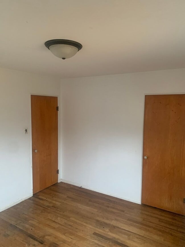 Foto del edificio - 1218 E Lenox Ave