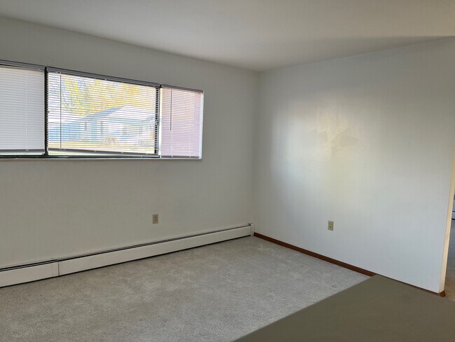 Viviendo - 135 Popo Agie St