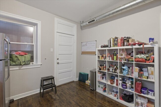 Foto del edificio - 1042 North Kedzie-1