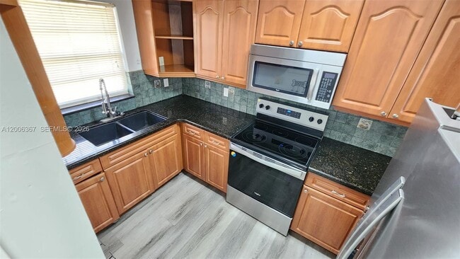 Foto del edificio - 5046 SW 145th Ave