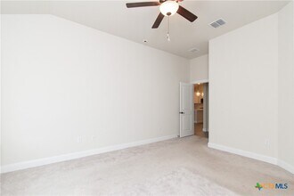 Building Photo - 250 Sugar Cane Rd