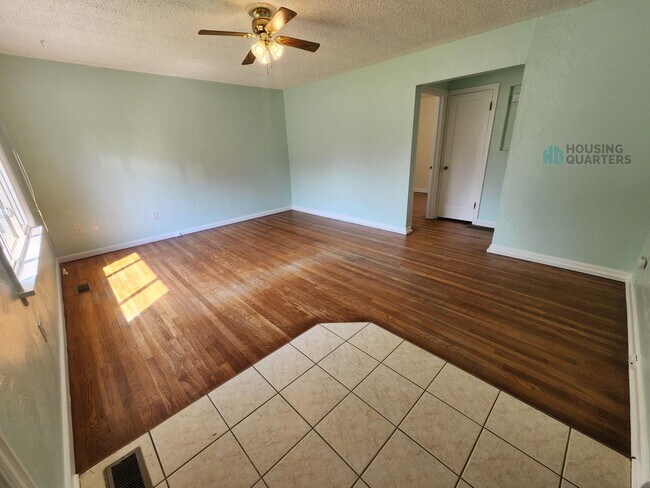 Foto del edificio - Come see if this is your next home! 2 bed, 1 bath, single-family home in Northwest Spokane!