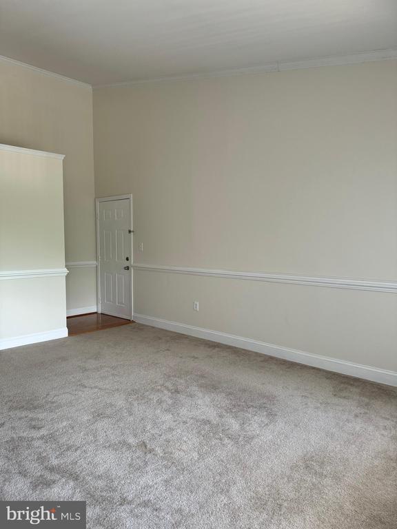 9557 Coggs Bill Dr Unit 303, Manassas, VA 20110 Room for Rent in