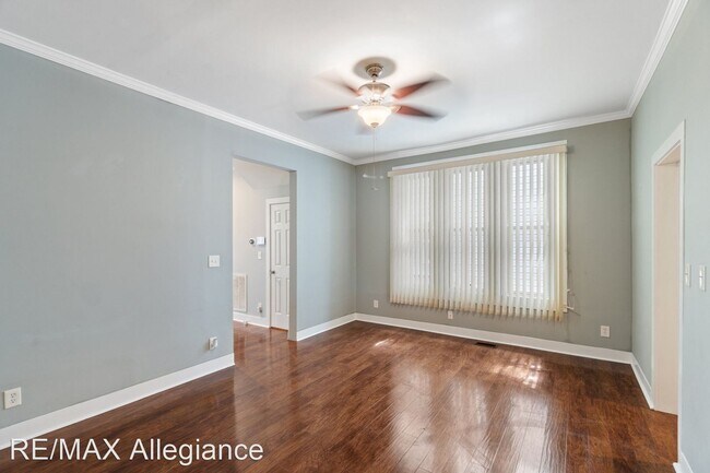 Building Photo - 4 br, 2 bath House - 216 W. 28TH STREET