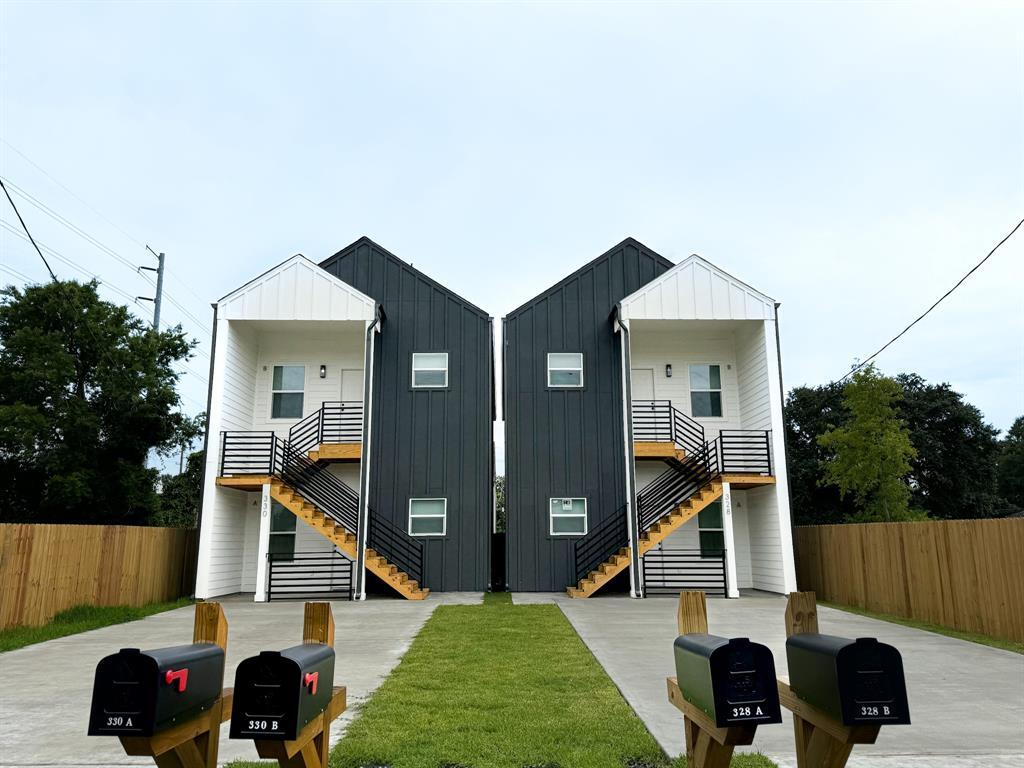 Primary Photo - 328 Clearwater St