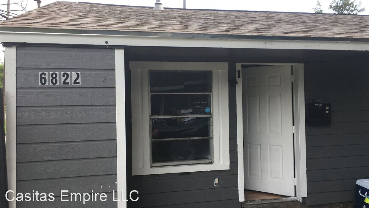 Primary Photo - 2 br, 1 bath House - 6822 Weston St. Unit 2