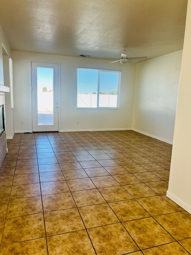 Building Photo - Charming Single-Story 3-Bedroom Home with Bonus Room