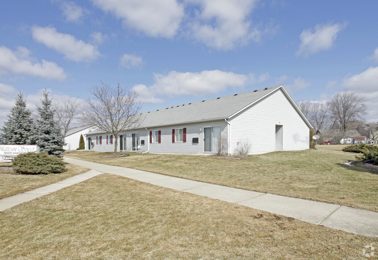 Foto principal - Matteson Street Apartments