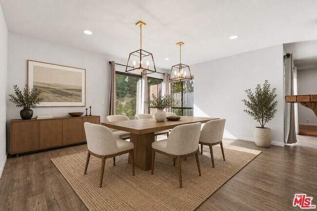 Foto del edificio - 833 Shadow Lake Dr