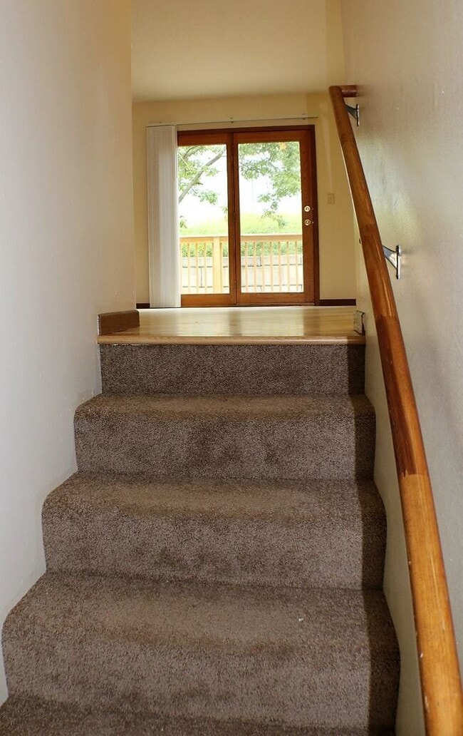 Building Photo - $1,475 | 2 Bedroom + Bonus Room, 1.5 Bathroom Town Home | No Pets | Available for July 1st, 2026 ...