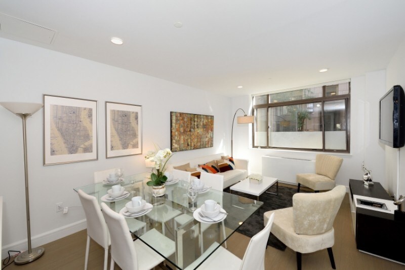 Primary Photo - 331 W 50th St