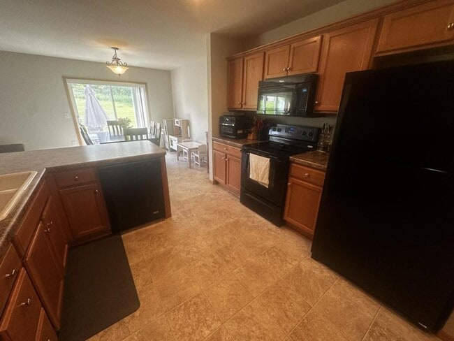 Building Photo - 2521 Parkfield Dr