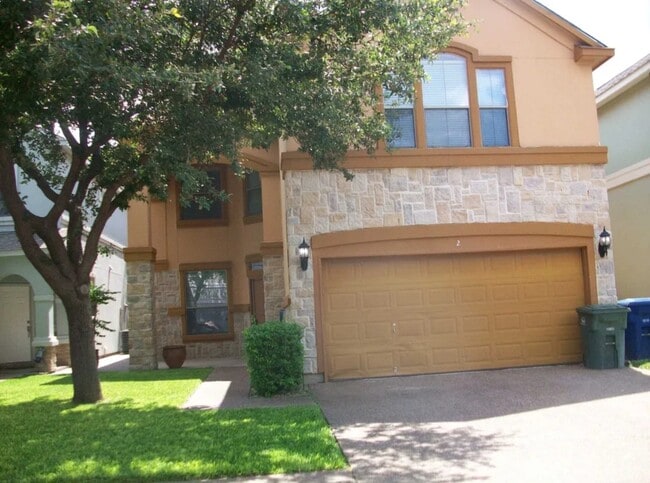 Building Photo - 9310 Albany Dr