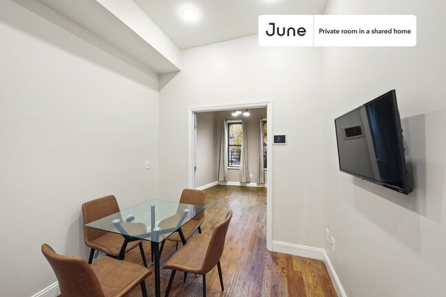 Building Photo - Room in Shared 4 bed/1 bath home in Crown Heights