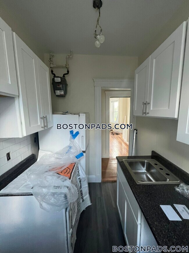 Building Photo - 1179 Boylston St