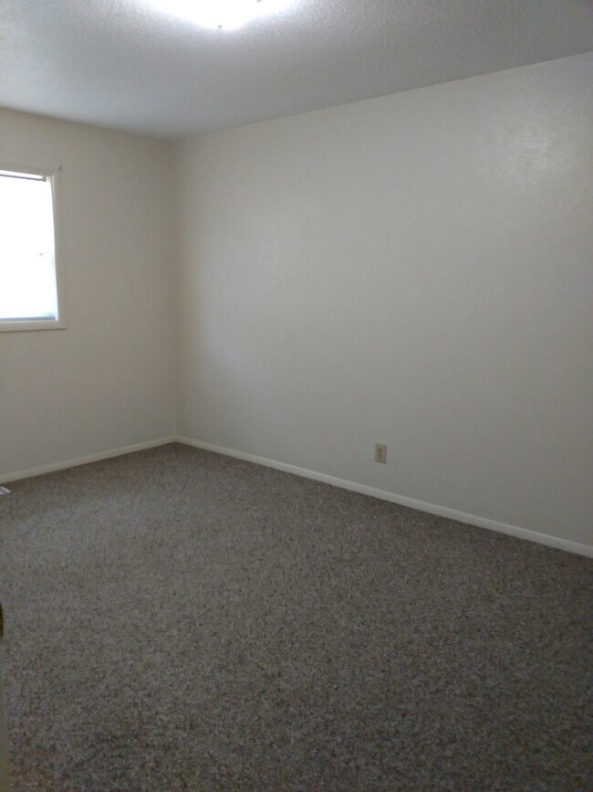 Building Photo - 206 LaChoy Drive