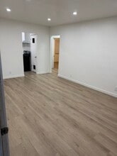 Building Photo - 10934 Charnock Rd
