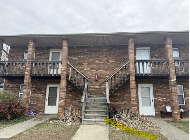 Building Photo - 3981 Bradford Ct